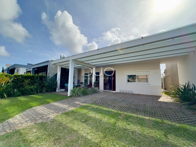 CASA NO CONDOMÍNIO RIVIERA EM XANGRI-LÁ: 1ª foto da galeria de imagens do imóvel