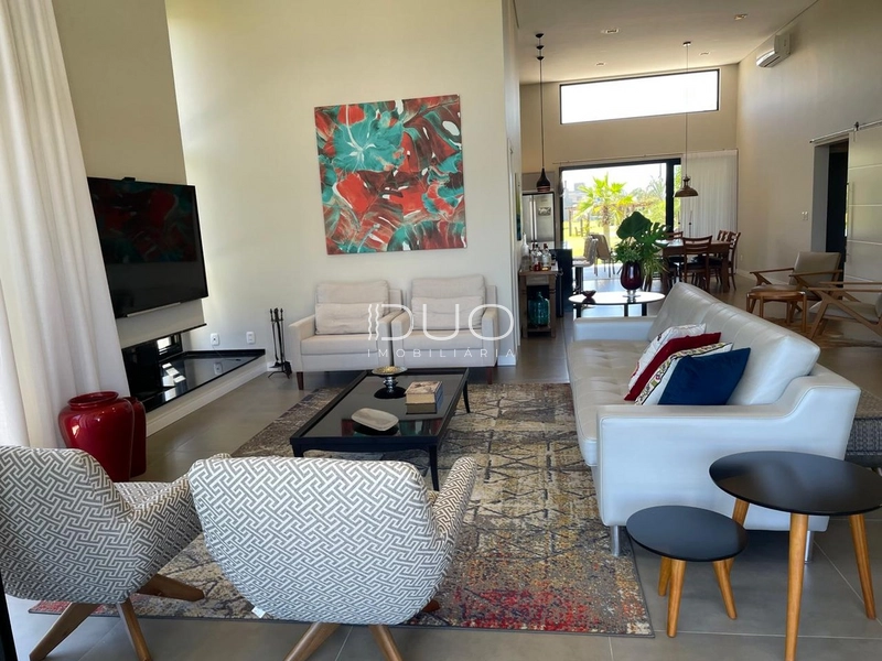 CASA NO CONDOMÍNIO RIVIERA EM XANGRI-LÁ: 4ª foto da galeria de imagens do imóvel