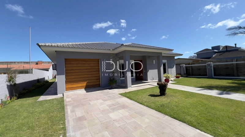CASA EM XANGRI-LÁ: 3ª foto da galeria de imagens do imóvel