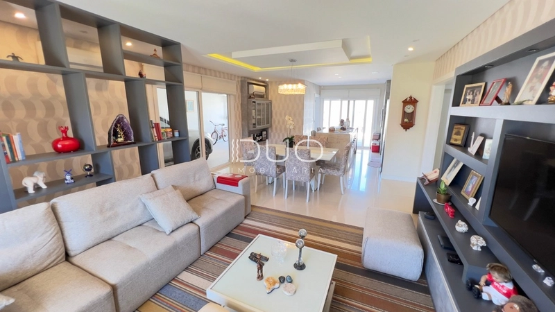 CASA EM XANGRI-LÁ: 8ª foto da galeria de imagens do imóvel
