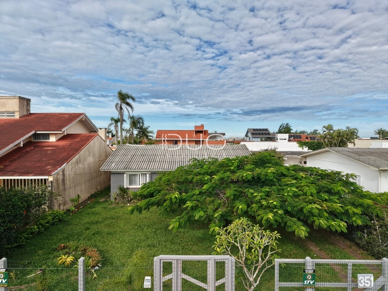 CASA EM XANGRI-LÁ: 24ª foto da galeria de imagens do imóvel