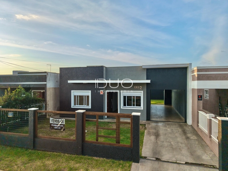 CASA EM CAPAÕ DA CANOA