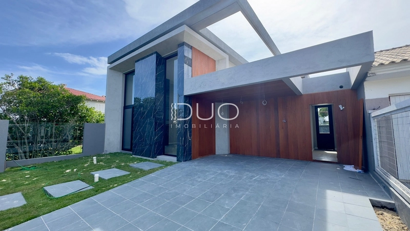 CASA EM XANGRI-LÁ: 3ª foto da galeria de imagens do imóvel