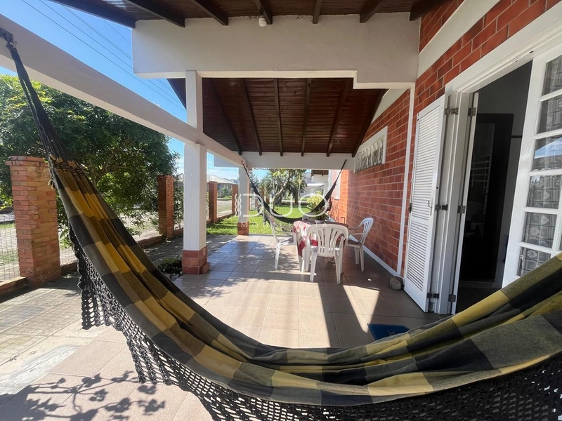 CASA EM XANGRI-LÁ: 6ª foto da galeria de imagens do imóvel