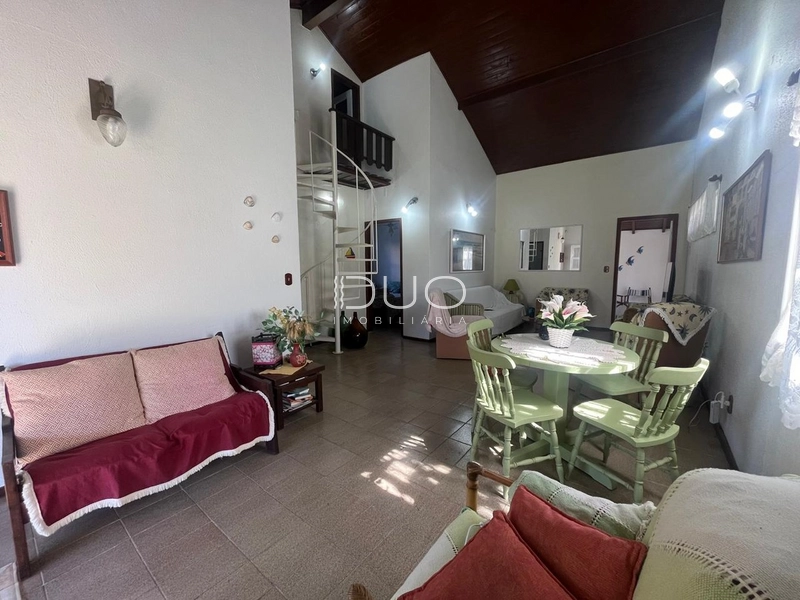 CASA EM XANGRI-LÁ: 8ª foto da galeria de imagens do imóvel