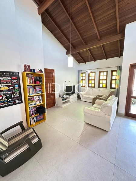 CASA EM XANGRI-LÁ: 4ª foto da galeria de imagens do imóvel