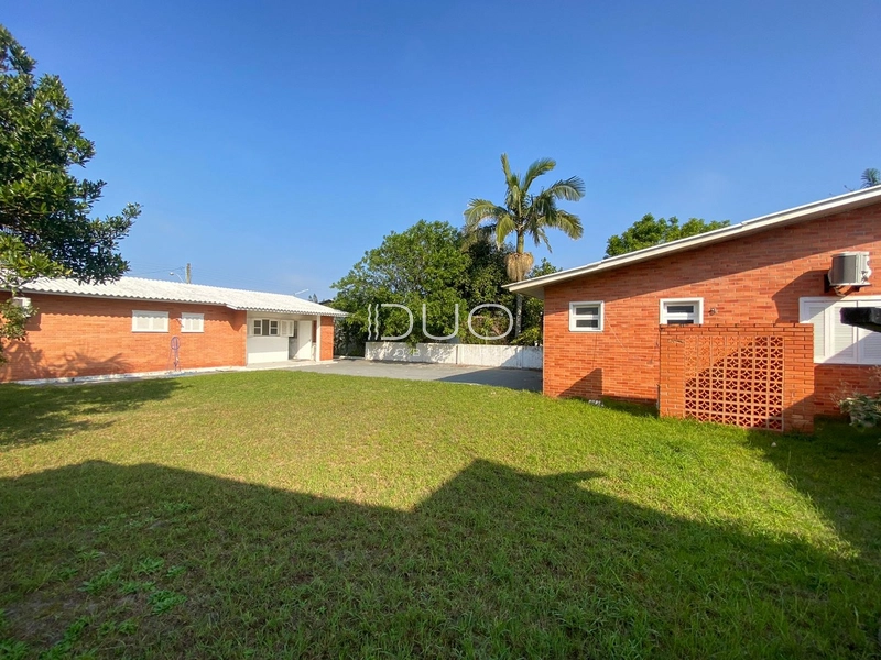 CASA EM XANGRI-LÁ: 24ª foto da galeria de imagens do imóvel