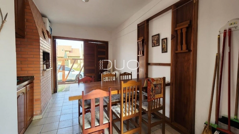 CASA EM XANGRI-LÁ: 8ª foto da galeria de imagens do imóvel