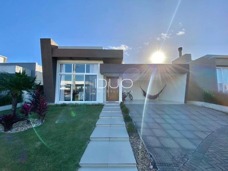 CASA NO CONDOMÍNIO DUBAI RESORT EM CAPÃO DA CANOA