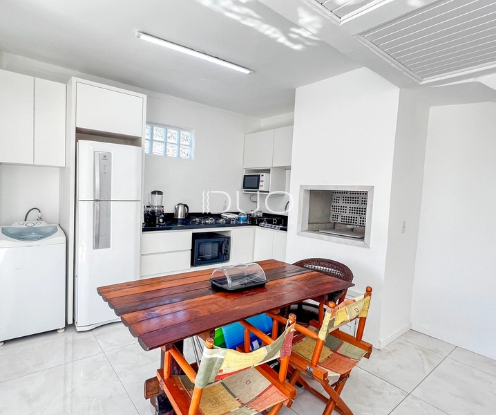 CASA NO CENTRO DE XANGRI-LÁ: 8ª foto da galeria de imagens do imóvel
