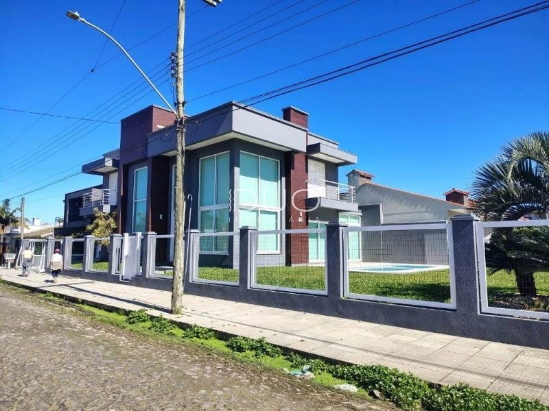 CASA NO CENTRO DE XANGRI-LÁ: 3ª foto da galeria de imagens do imóvel