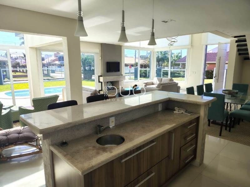 CASA NO CENTRO DE XANGRI-LÁ: 10ª foto da galeria de imagens do imóvel