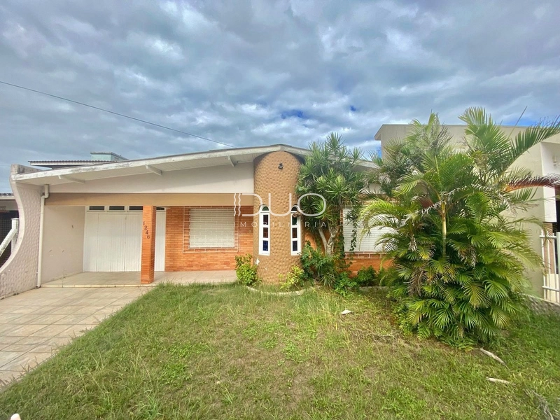 CASA NA ZONA NOVA EM CAPÃO DA CANOA À VENDA