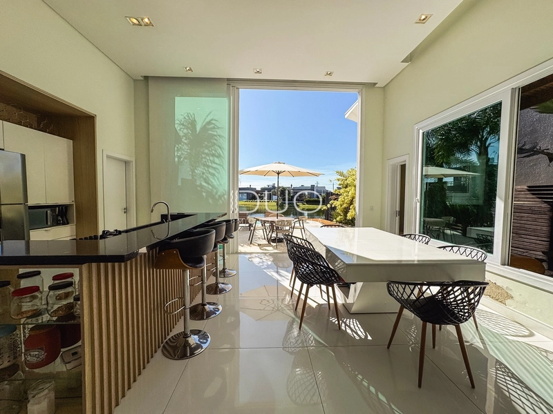 CASA NO CONDOMÍNIO RIVIERA EM XANGRI-LÁ: 10ª foto da galeria de imagens do imóvel