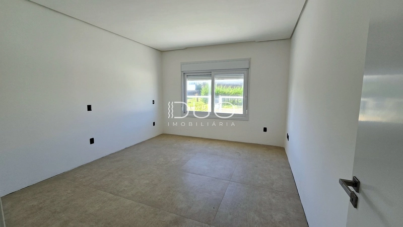 CASA EM XANGRI-LÁ: 13ª foto da galeria de imagens do imóvel