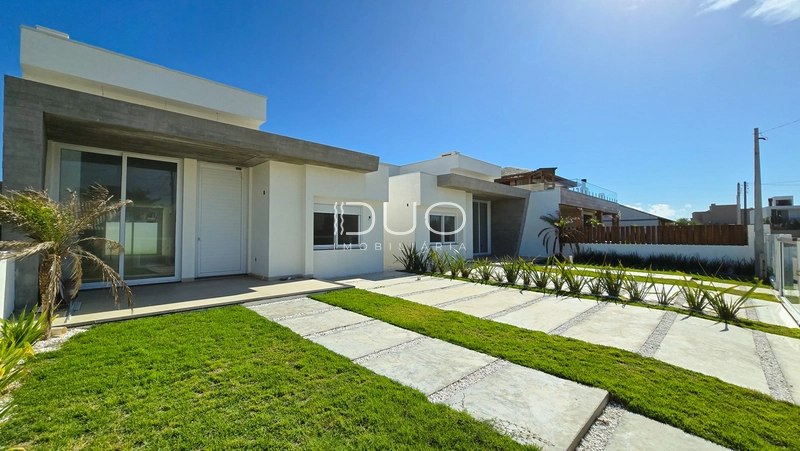 CASA EM XANGRI-LÁ: 4ª foto da galeria de imagens do imóvel