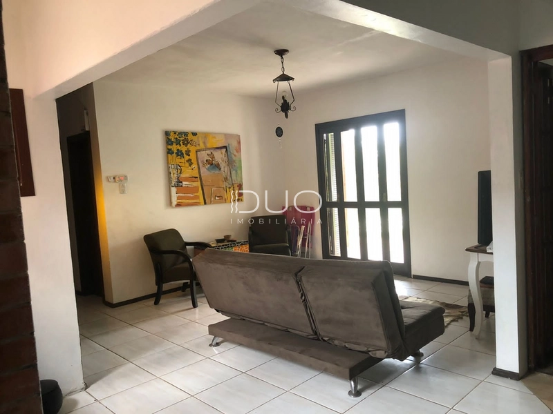 CASA NO BAIRRO ARPOADOR EM XANGRI-LÁ: 5ª foto da galeria de imagens do imóvel