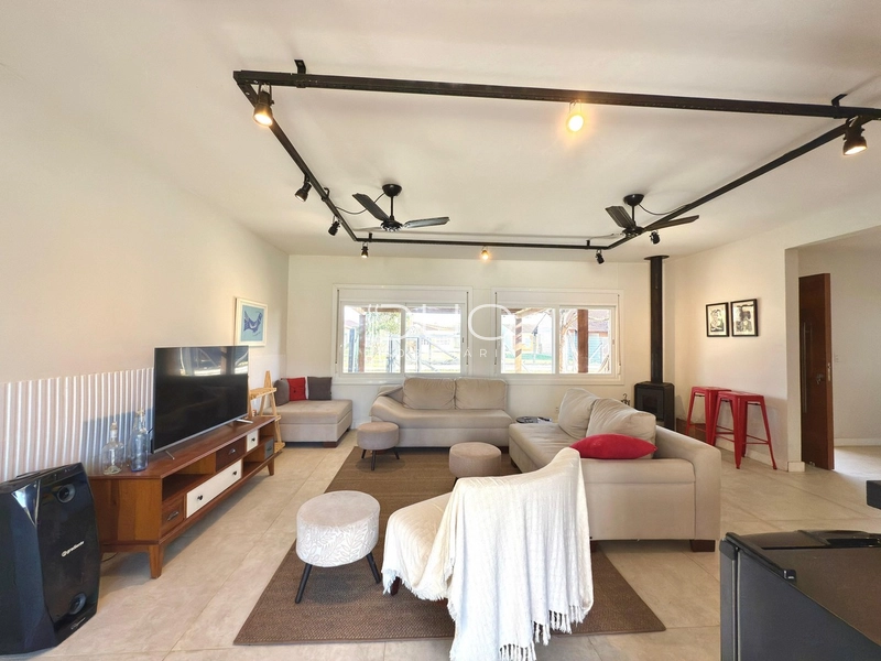 CASA EM XANGRI-LÁ: 9ª foto da galeria de imagens do imóvel