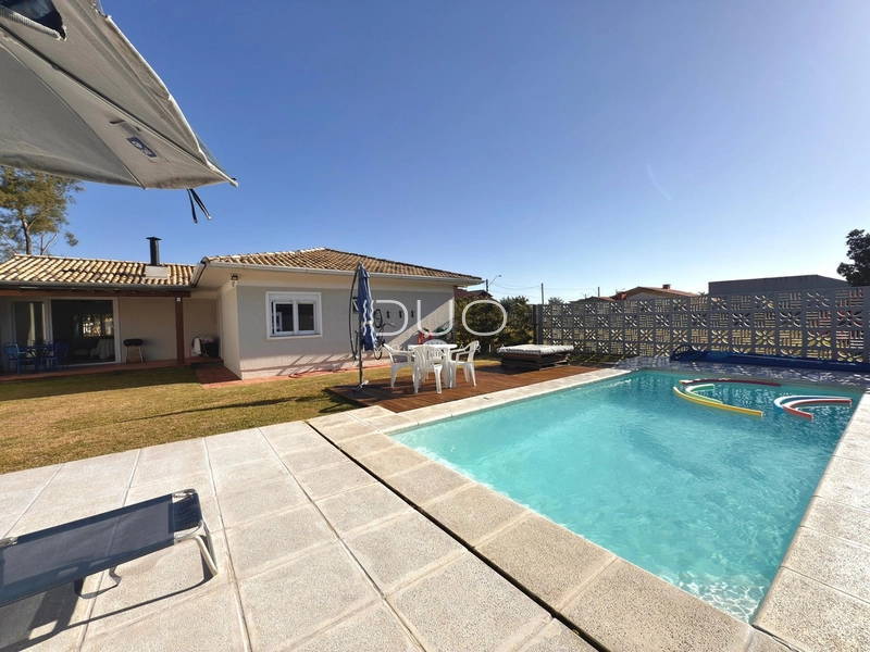CASA EM XANGRI-LÁ: 18ª foto da galeria de imagens do imóvel