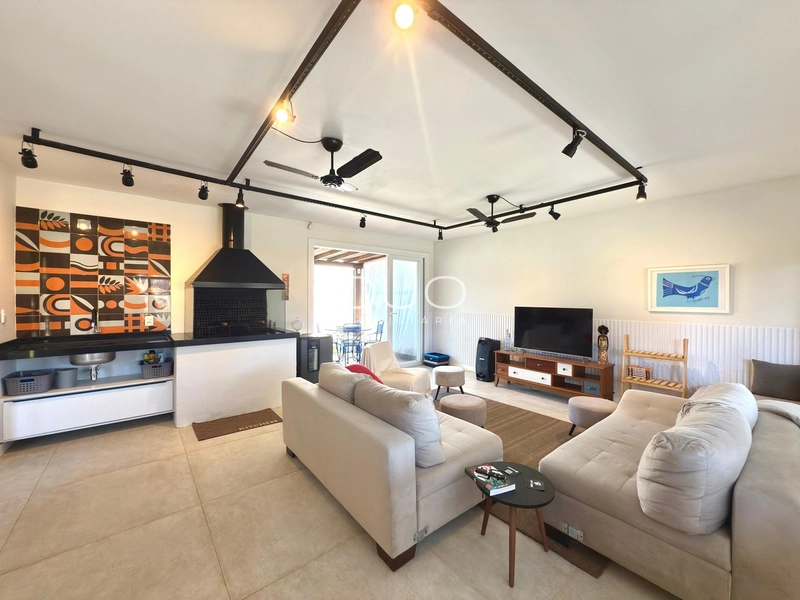 CASA EM XANGRI-LÁ: 6ª foto da galeria de imagens do imóvel