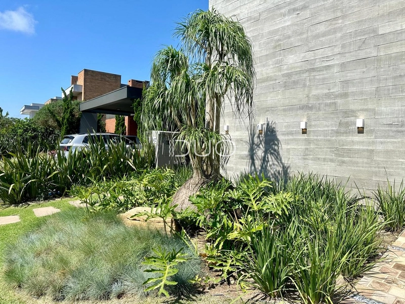 SOBRADO NO CONDOMÍNIO MALIBU EM XANGRI-LÁ: 4ª foto da galeria de imagens do imóvel