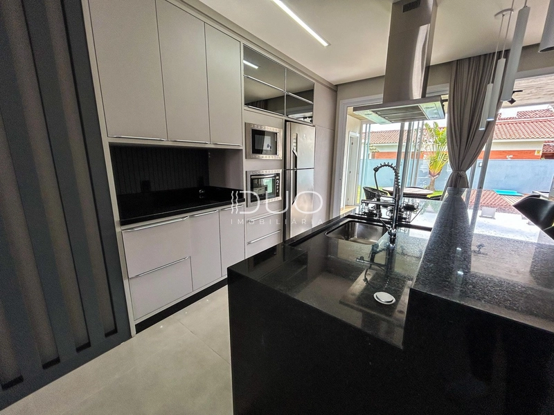 CASA NO CENTRO DE XANGRI-LÁ: 11ª foto da galeria de imagens do imóvel