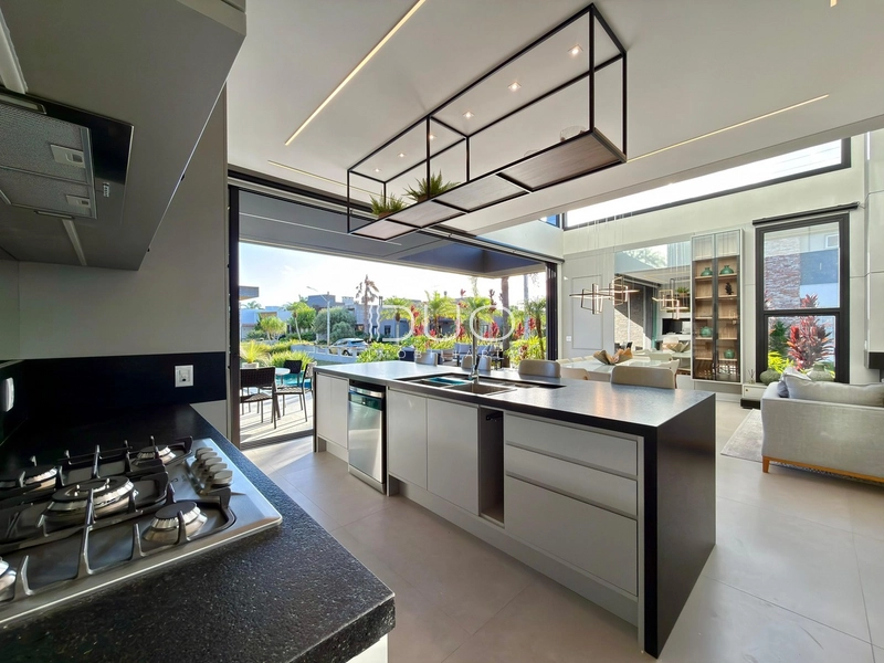 SOBRADO NO CONDOMÍNIO MALIBU , BEIRA LAGO: 12ª foto da galeria de imagens do imóvel