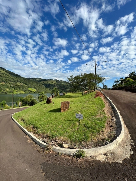 Terreno de esquina no Casas da Montanha!: 6ª foto da galeria de imagens do imóvel