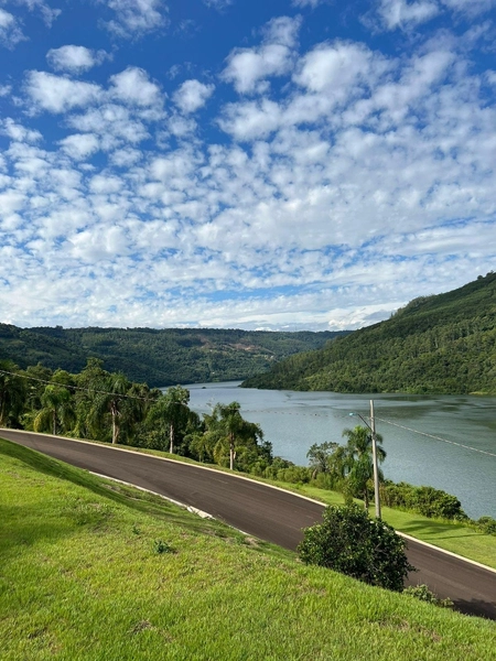 Terreno de esquina no Casas da Montanha!: 8ª foto da galeria de imagens do imóvel