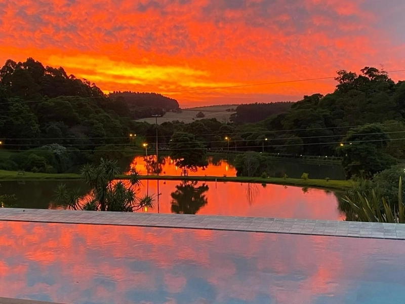 Casa 3 suítes e beira lago no Espelho das Águas: 8ª foto da galeria de imagens do imóvel
