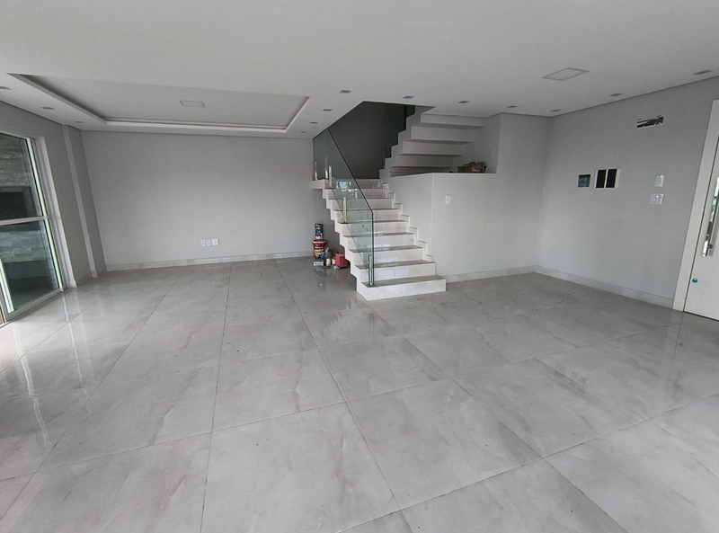 Cobertura duplex de 3 suítes no Jardim Itália: 2ª foto da galeria de imagens do imóvel