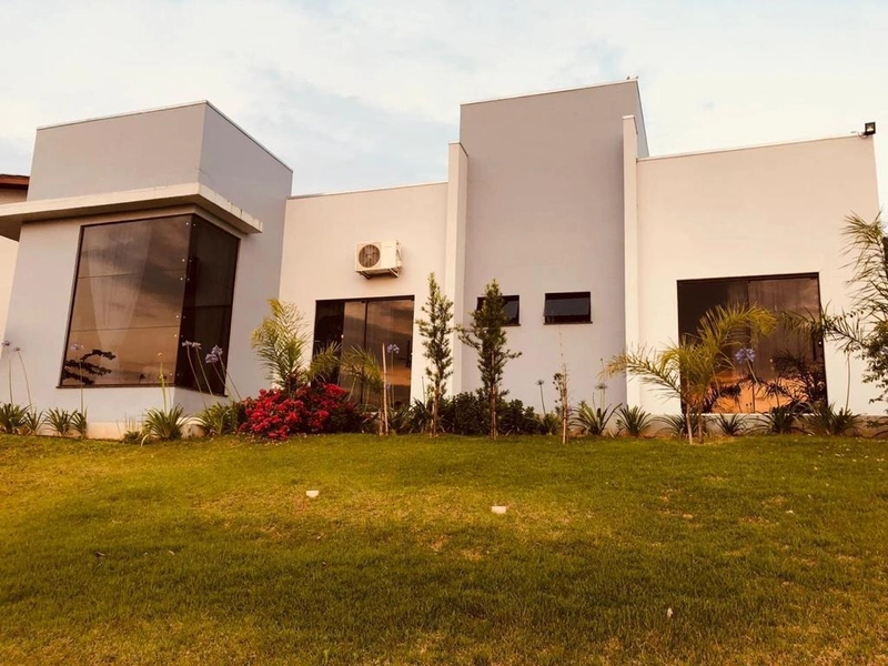 Casa de 2 suítes + salão de festas no Espelho das Águas: 1ª foto da galeria de imagens do imóvel