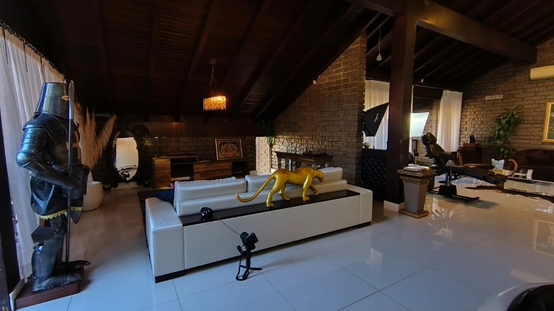 Casa de 4 suítes no Jardim Itália!: 3ª foto da galeria de imagens do imóvel