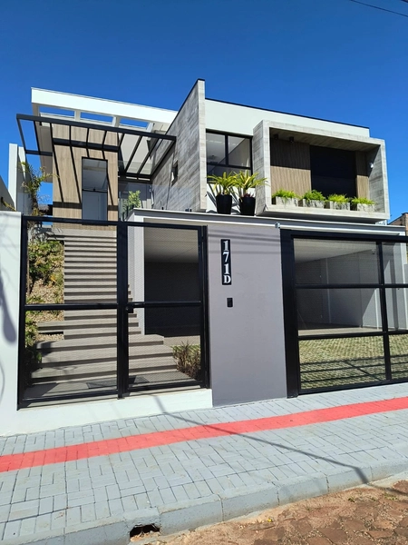 Casa de 3 suítes no Ludovico Silvestre!: 1ª foto da galeria de imagens do imóvel