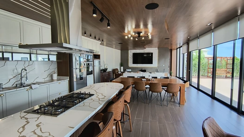 Casa Neoclássica no Bouganville!: 8ª foto da galeria de imagens do imóvel