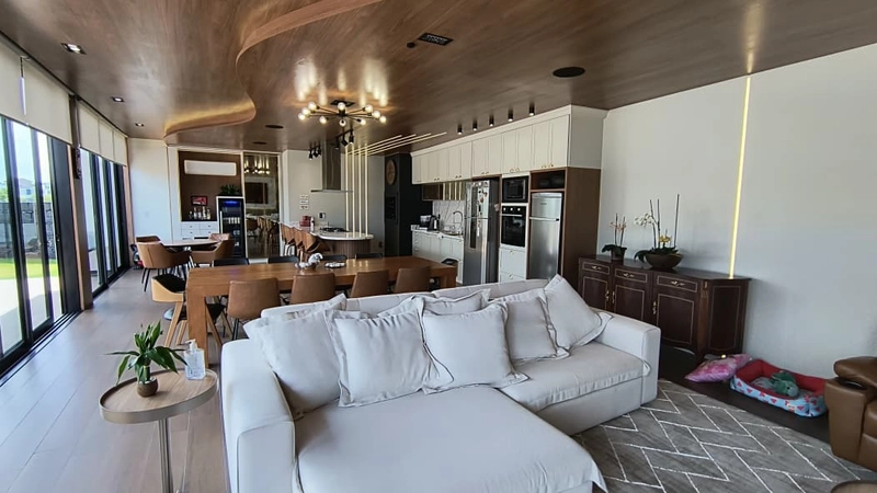 Casa Neoclássica no Bouganville!: 9ª foto da galeria de imagens do imóvel