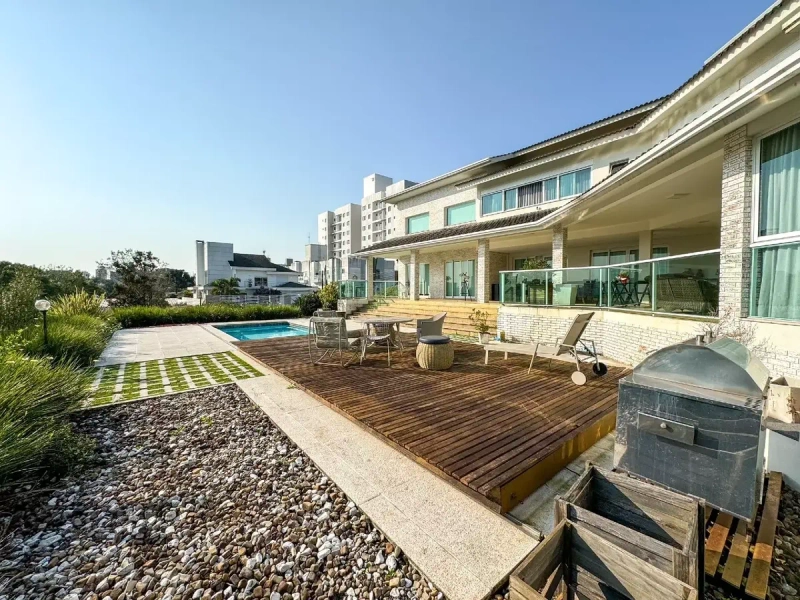 Casa de 4 suítes pertinho do Hospital Regional: 4ª foto da galeria de imagens do imóvel