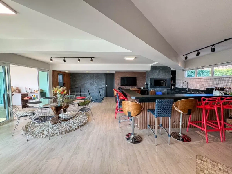 Casa de 4 suítes pertinho do Hospital Regional: 8ª foto da galeria de imagens do imóvel