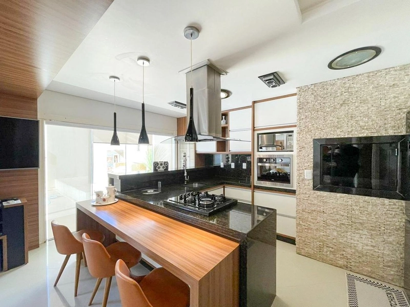 Casa de 4 quartos no Presidente Médici: 4ª foto da galeria de imagens do imóvel