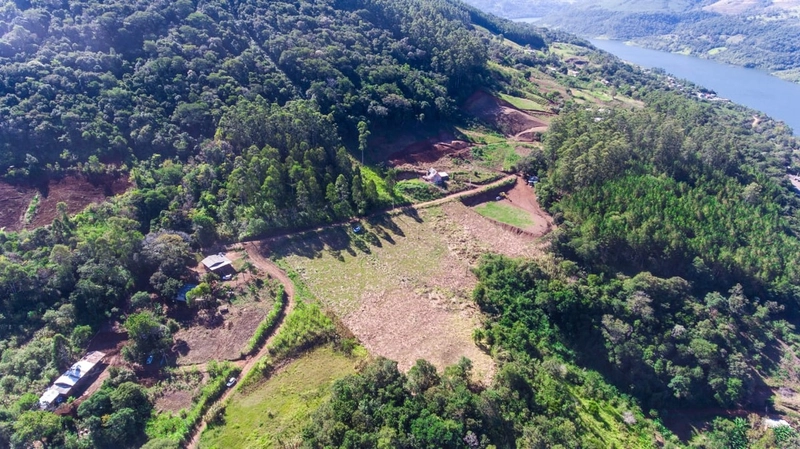 Área de terra com vista para o lago do Goio En: 7ª foto da galeria de imagens do imóvel