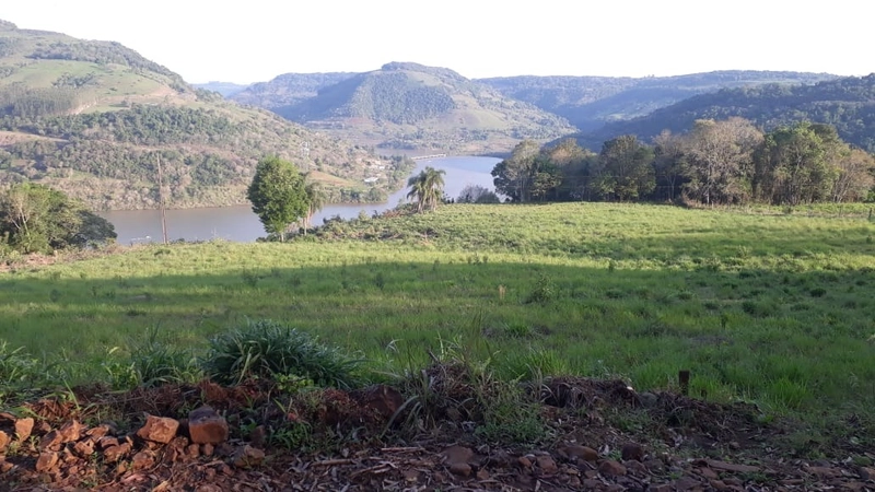 Área de terra com vista para o lago do Goio En: 4ª foto da galeria de imagens do imóvel