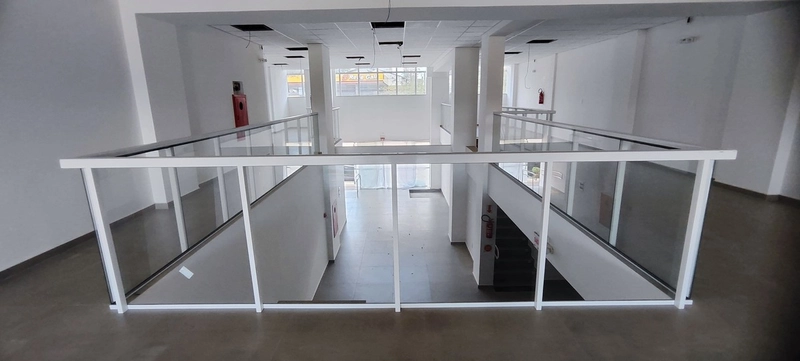 Sala comercial térrea na Av. Nereu Ramos!: 2ª foto da galeria de imagens do imóvel