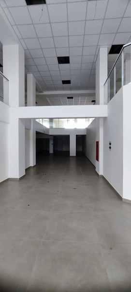 Sala comercial térrea na Av. Nereu Ramos!: 7ª foto da galeria de imagens do imóvel