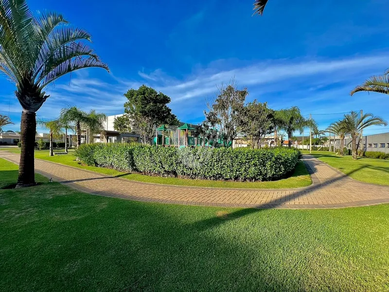 Lote no Condomínio Sense beira lago: 49ª foto da galeria de imagens do imóvel