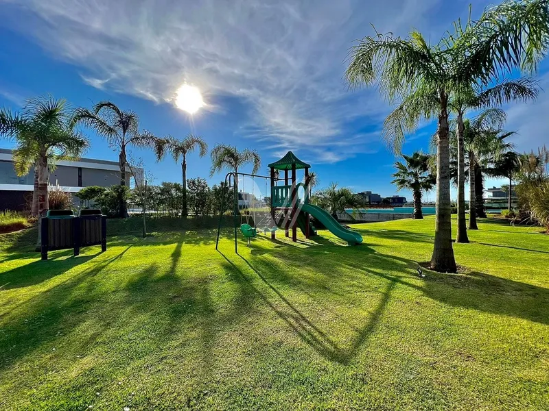 Lote no Condomínio Sense beira lago: 9ª foto da galeria de imagens do imóvel