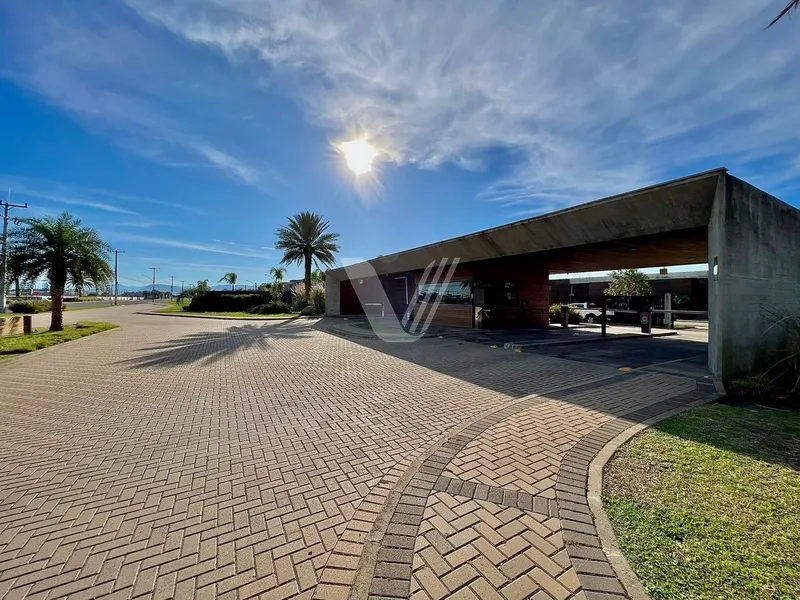Lote no Condomínio Sense beira lago: 19ª foto da galeria de imagens do imóvel