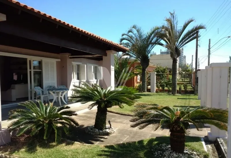 Casa 4 dormitórios no bairro Atlântida: 2ª foto da galeria de imagens do imóvel