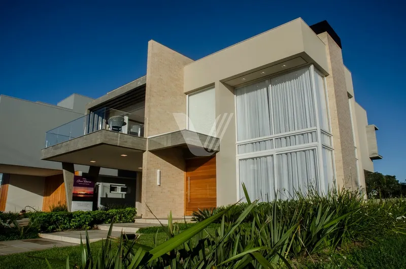 CASA ALTO PADRÃO, MOBILIADA E DECORADA, CAPÃO DA CANOA: 1ª foto da galeria de imagens do imóvel