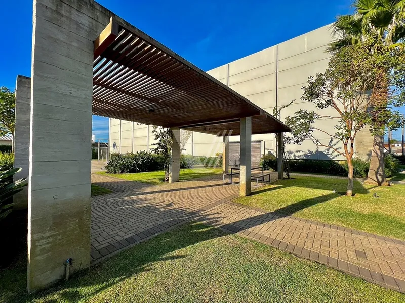 Lote no Condomínio Sense: 50ª foto da galeria de imagens do imóvel