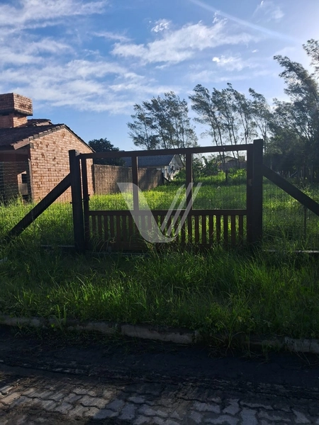 Ótimo terreno com 300m2, frente mar, de esquina em Noiva do Mar: 1ª foto da galeria de imagens do imóvel